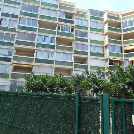 Apartment Deux-pieces Renove En Bord De Avec Parking Prive - Fr-1-750-83 *
